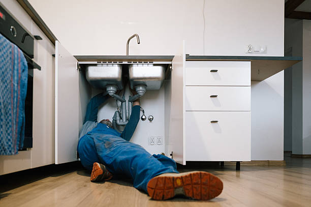 Professional Leak Detection technician working in Marshfield Hills, MA